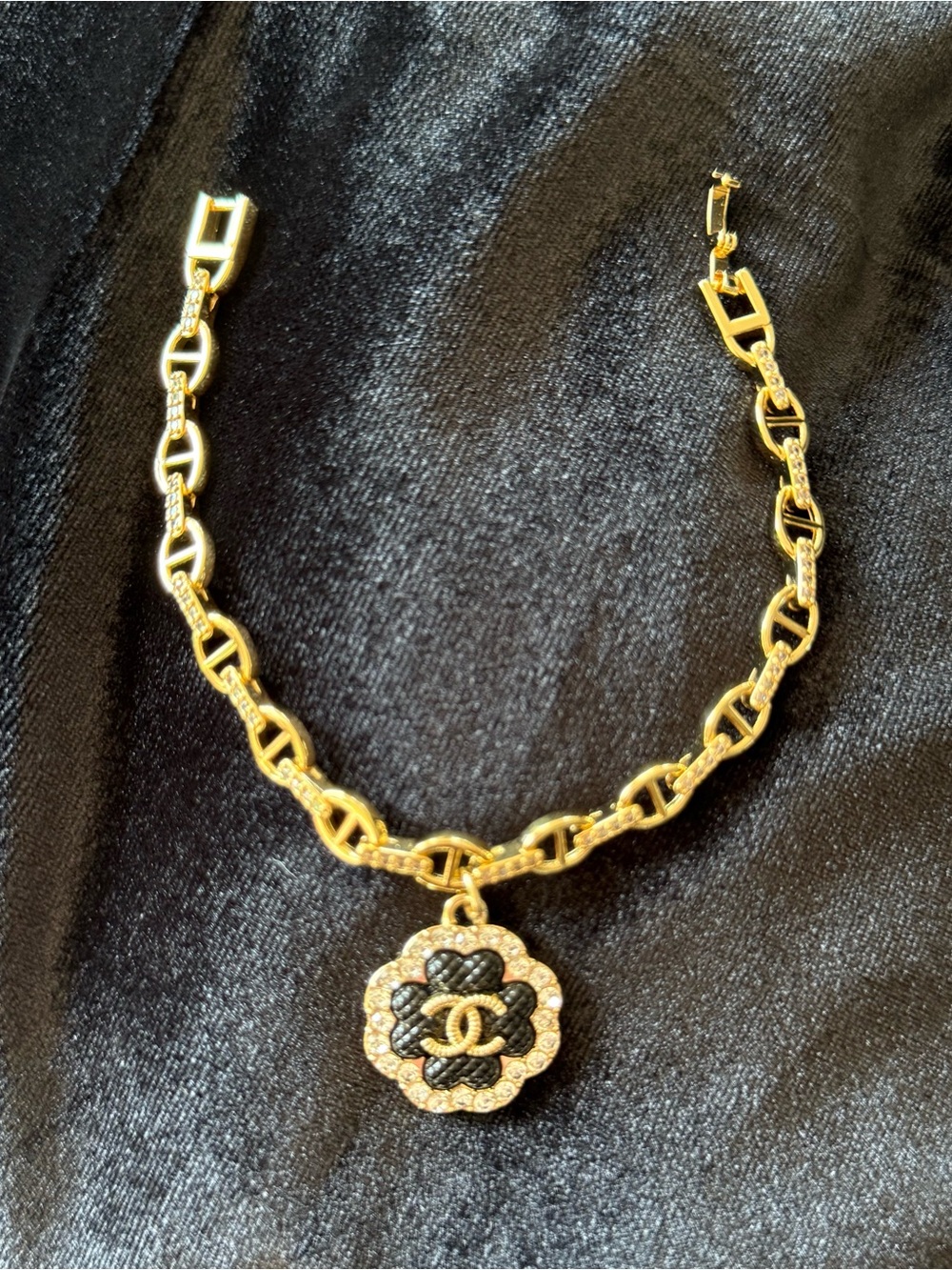 Gold-Tone Pig ๐ฝ Nose Link Bracelet with Black CHANEL Camellia Charm - Picture 4 of 9